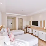 Hilaris Kas * Kaş