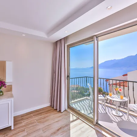 Hilaris Hotel *